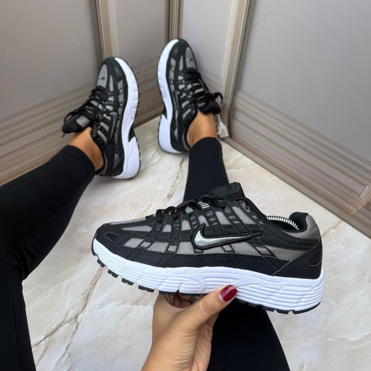 Tenis Nike P6000