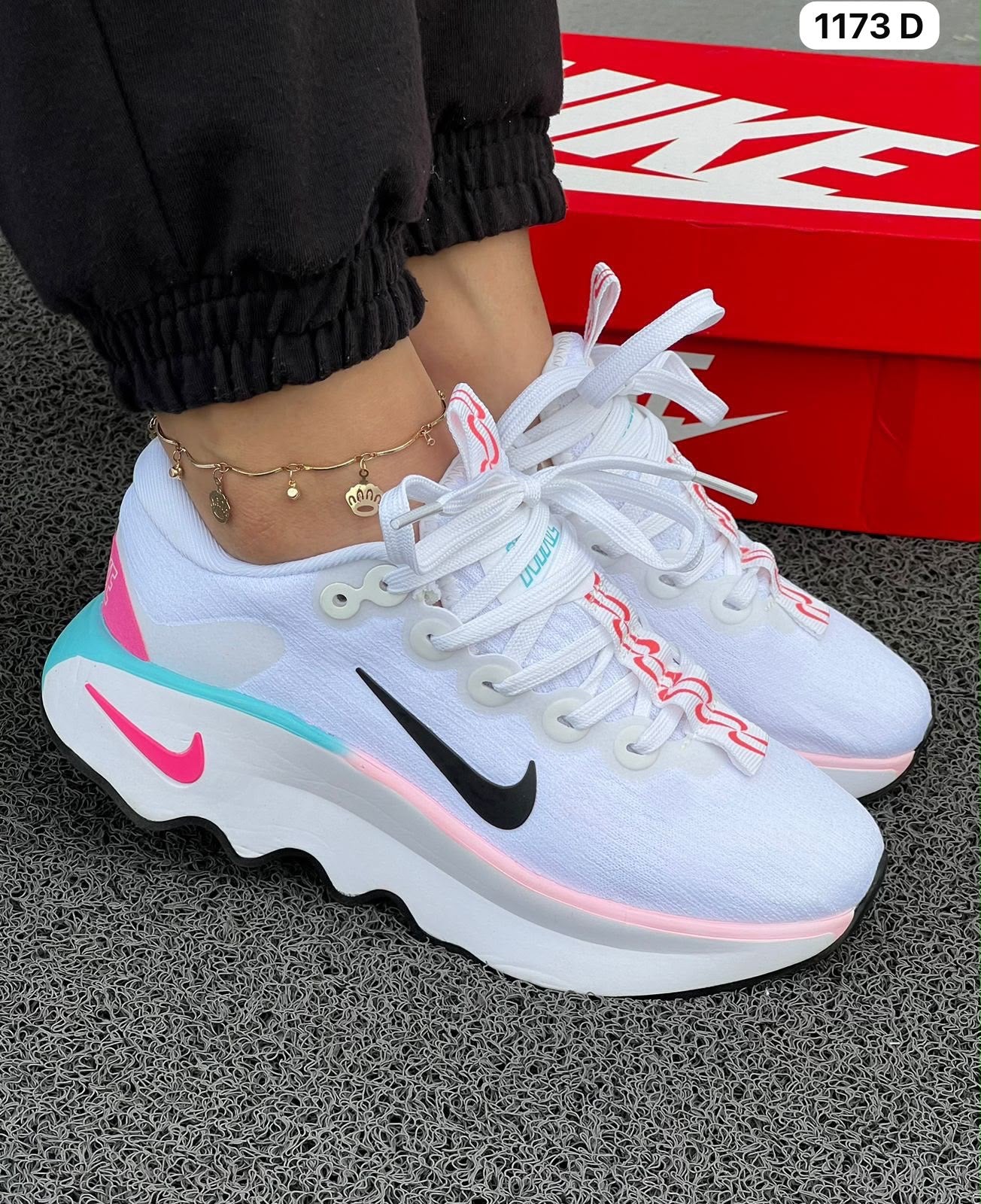 Tenis Nike Motiva