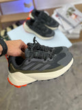Tenis Adidas Terrex