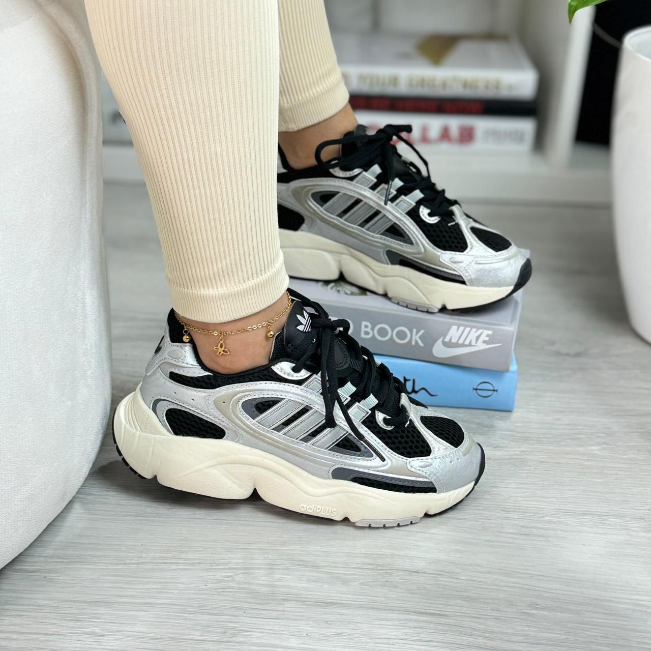 Tenis Adidas Ozmillen