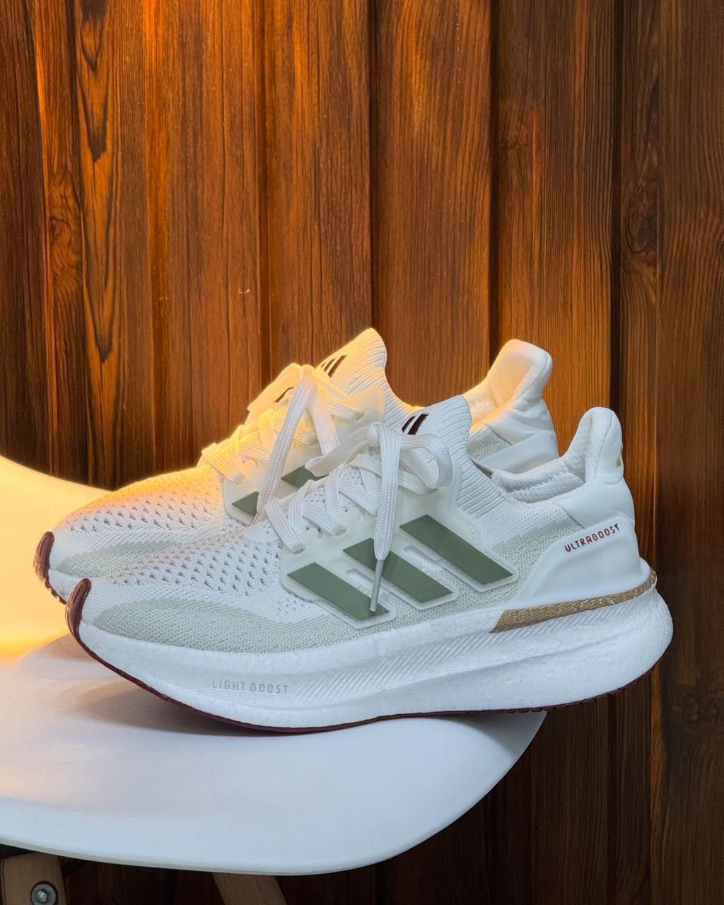 Nike Adidas Ultra Boost