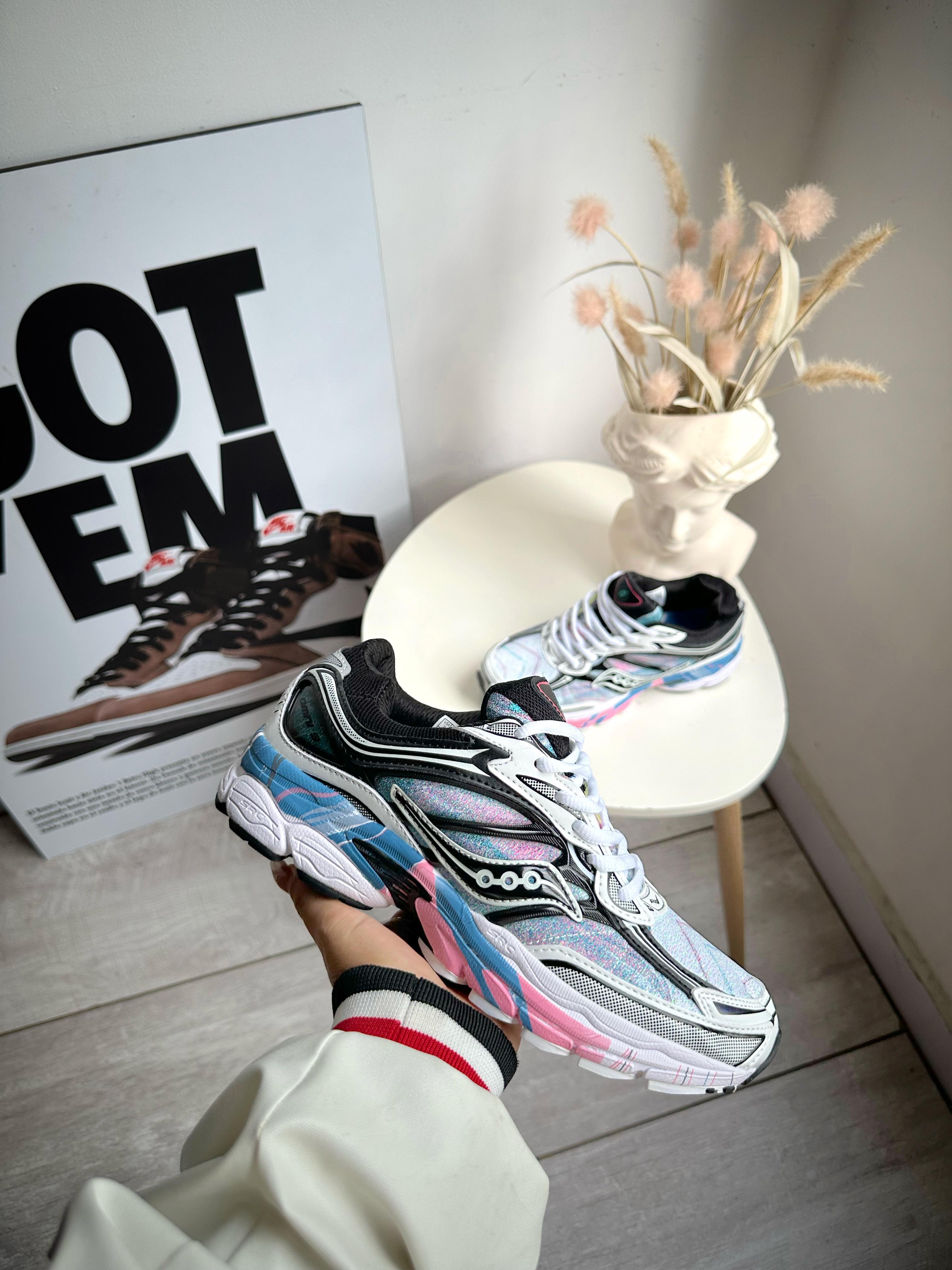 Tenis Saucony Omni