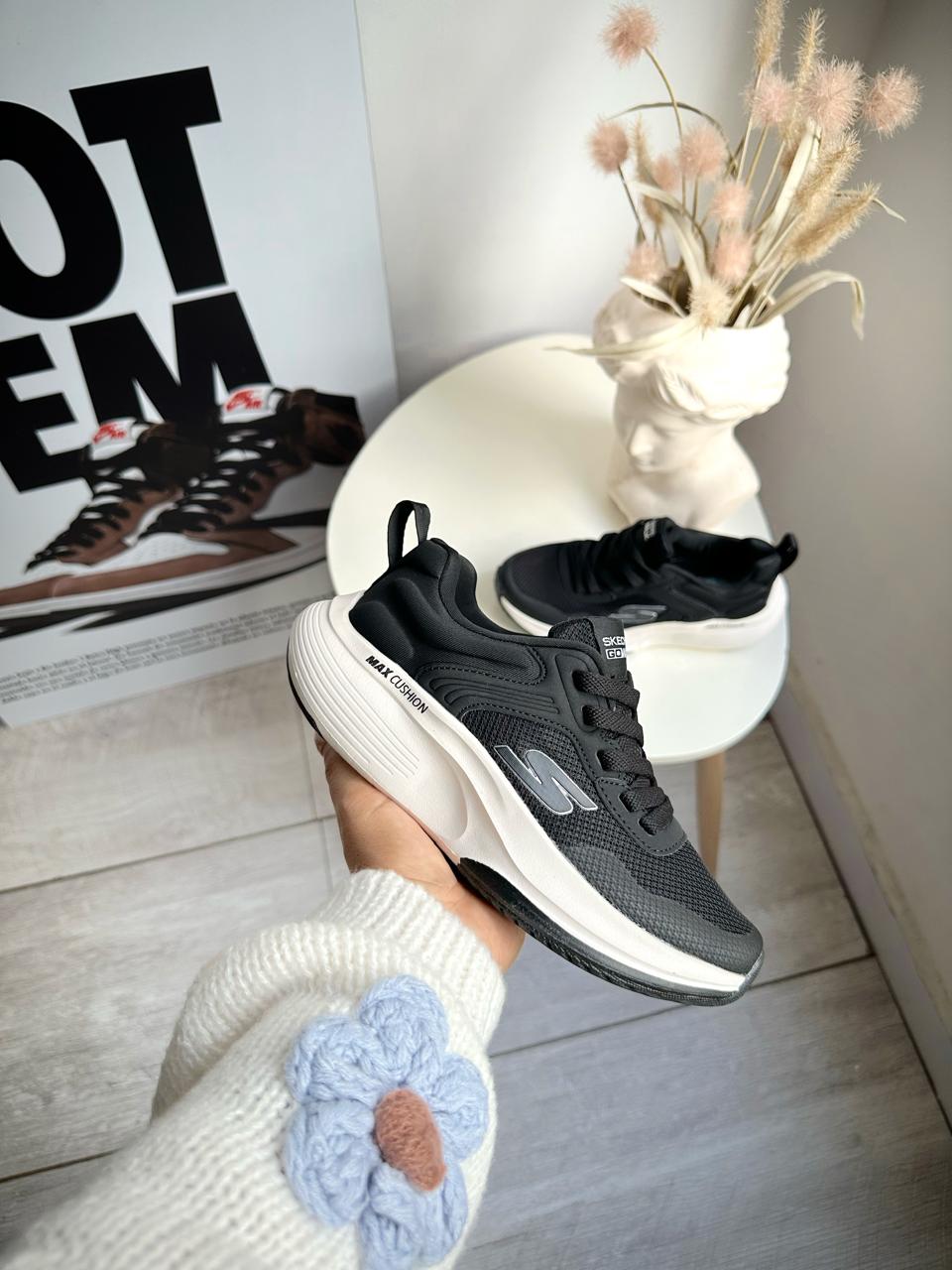 Tenis Skechers Max Cushion