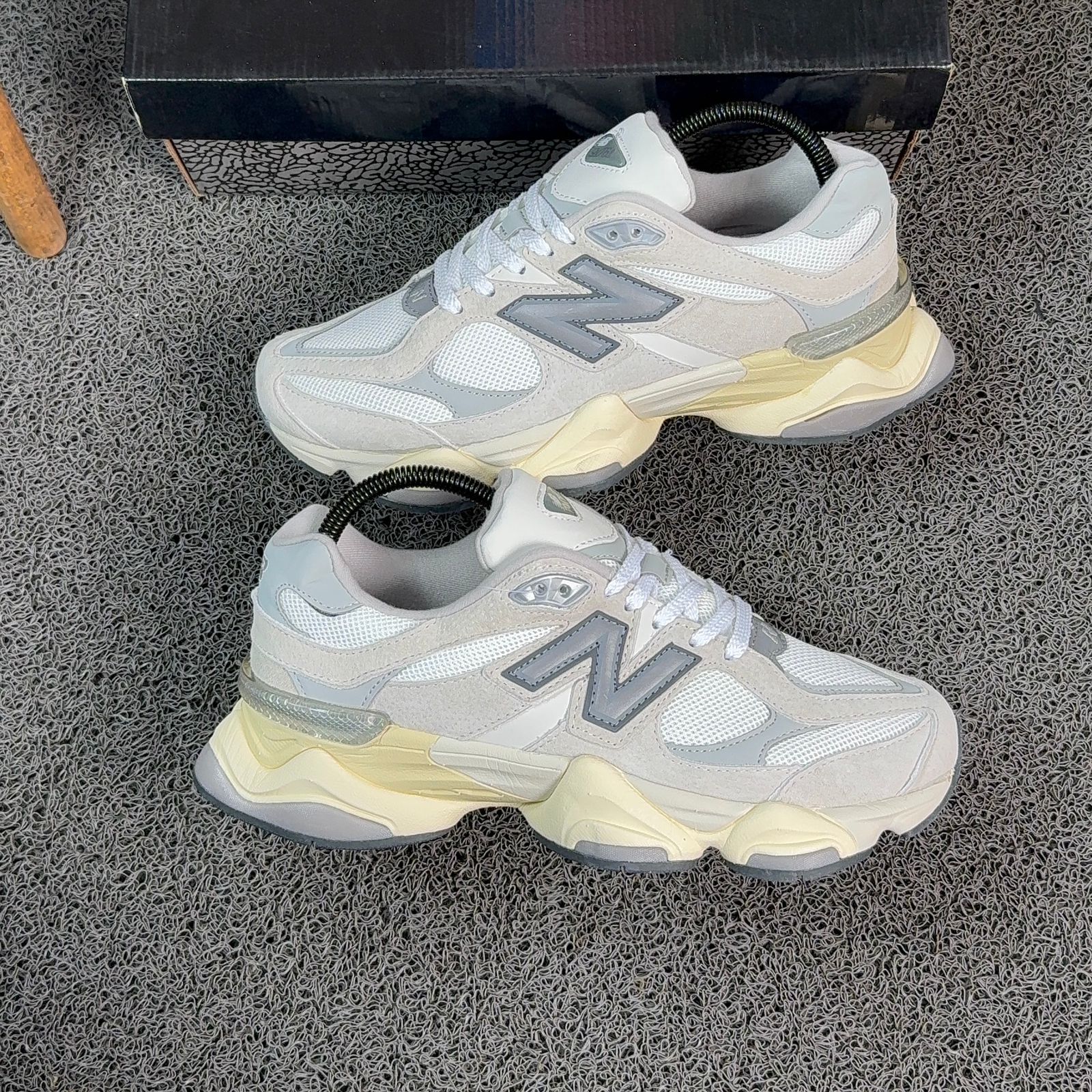 Tenis New Balance 9060