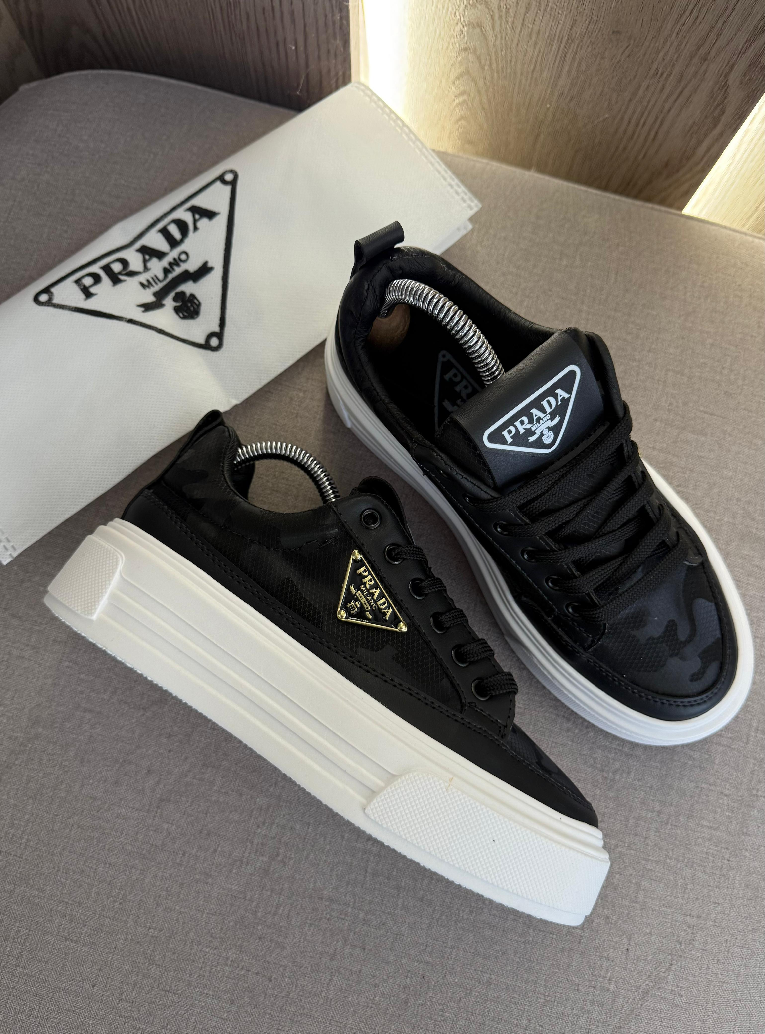 Tenis Prada