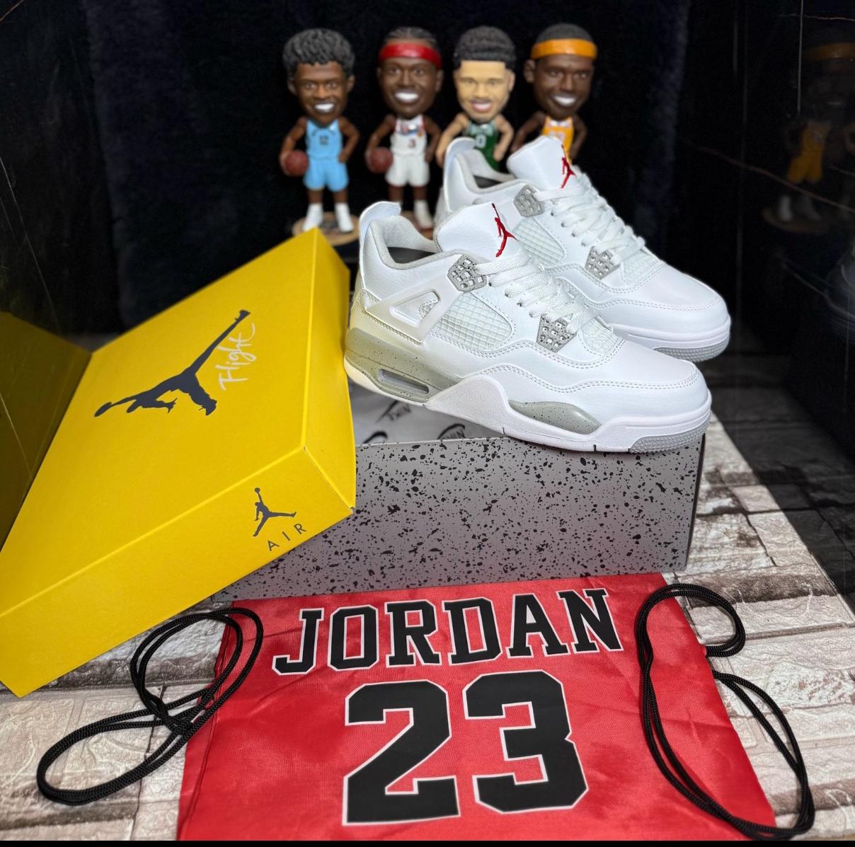 Tenis Jordan Retro 4