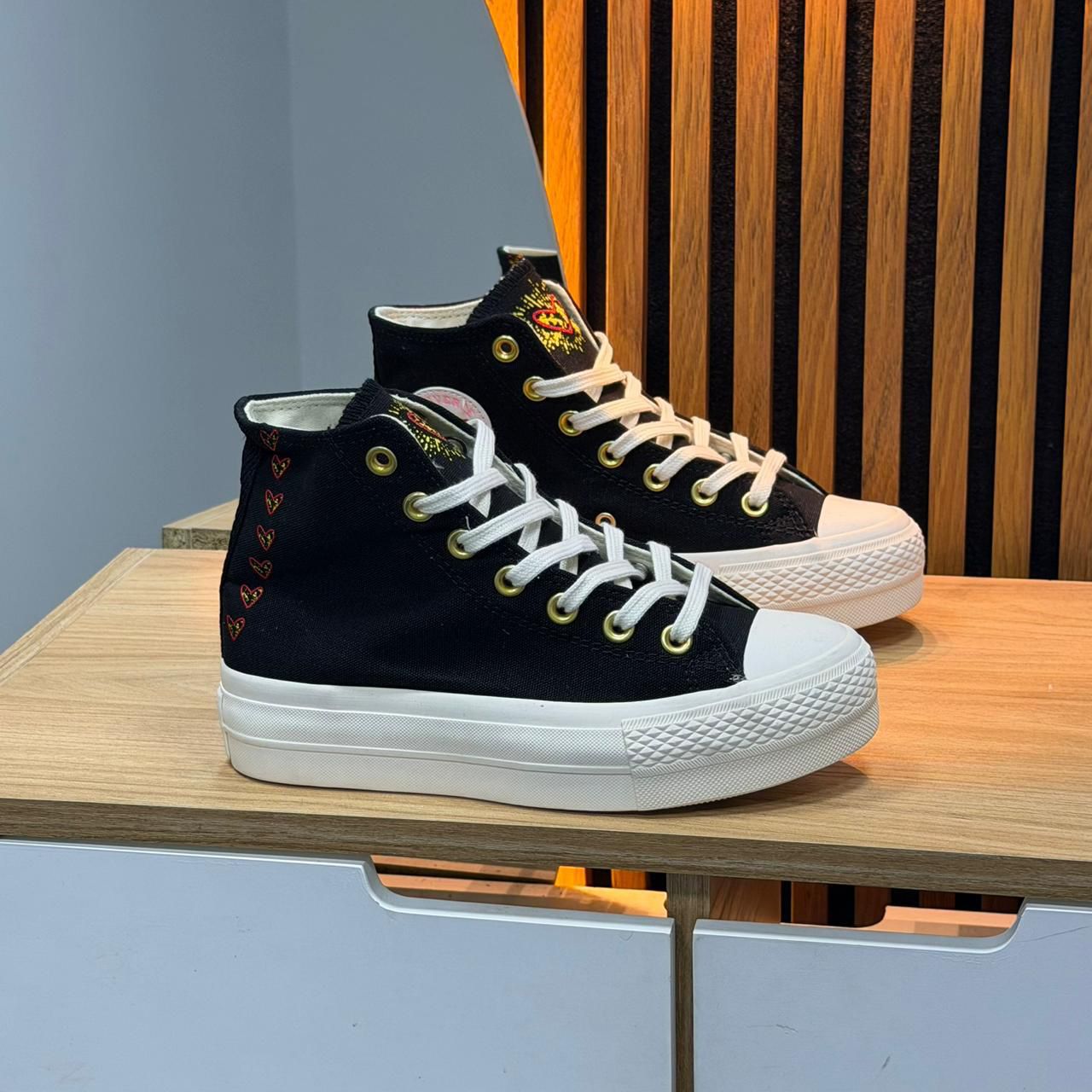 Tenis Converse bota
